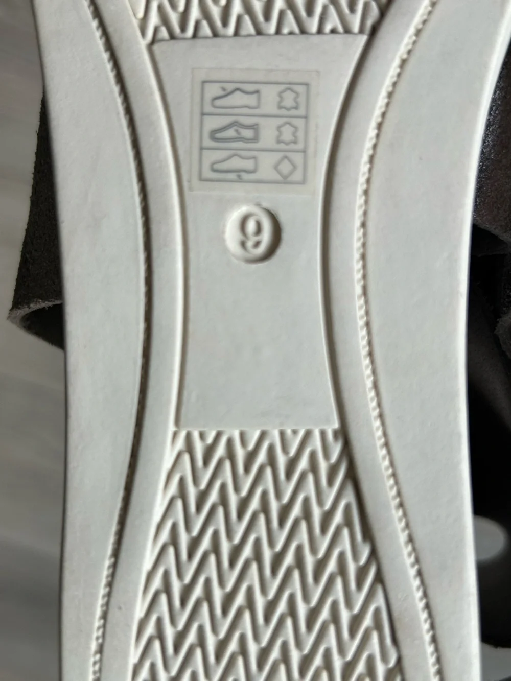 Eileen Fisher Metallic Silver Sport Platform Sandals Size 9 New